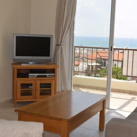 Caiti'S Place Apartment Paphos Luaran gambar