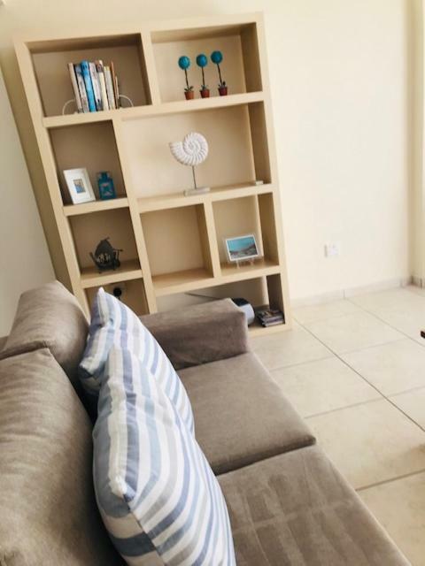 Caiti'S Place Apartment Paphos Luaran gambar