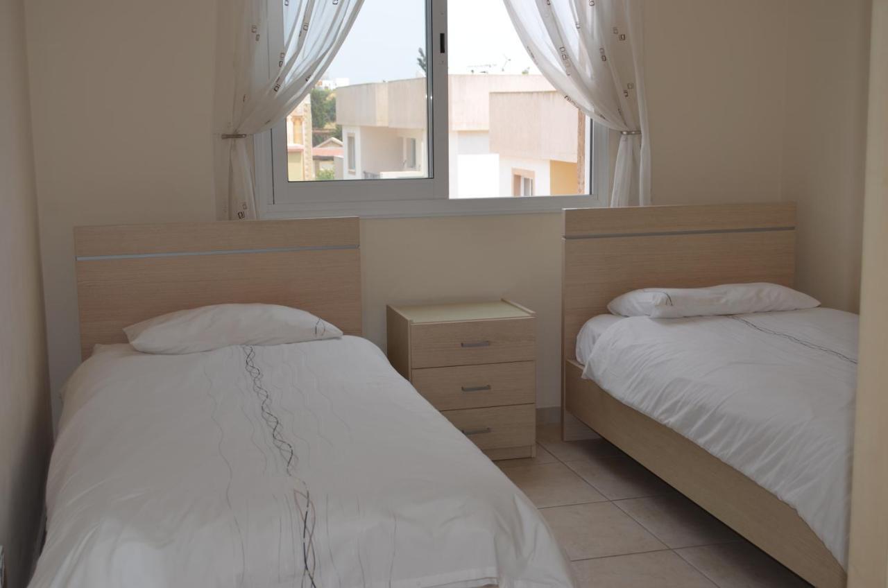 Caiti'S Place Apartment Paphos Luaran gambar
